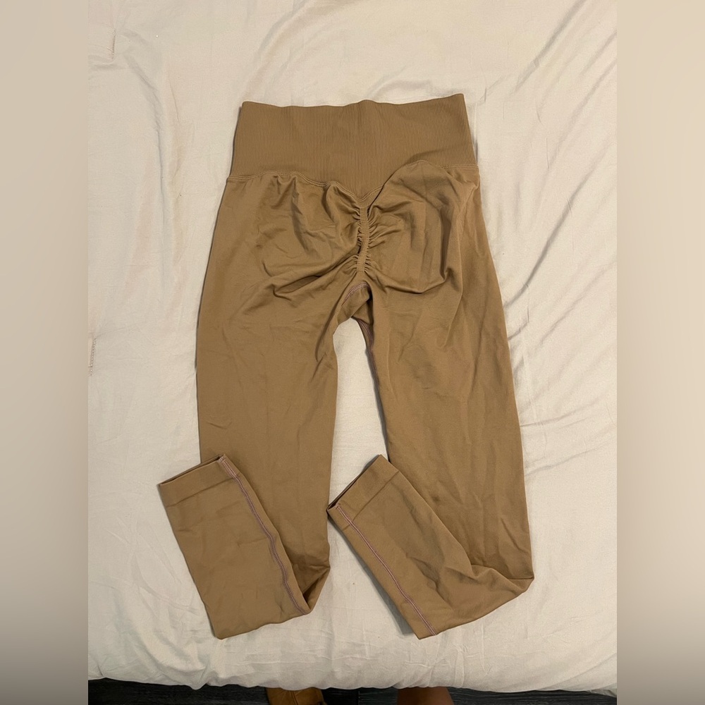 Scrunch butt leggings